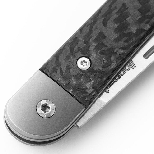 Lionsteel Jack ist ein neues traditionelles taschenmesser mit M390 JACK JK1 CF-Stahlklinge