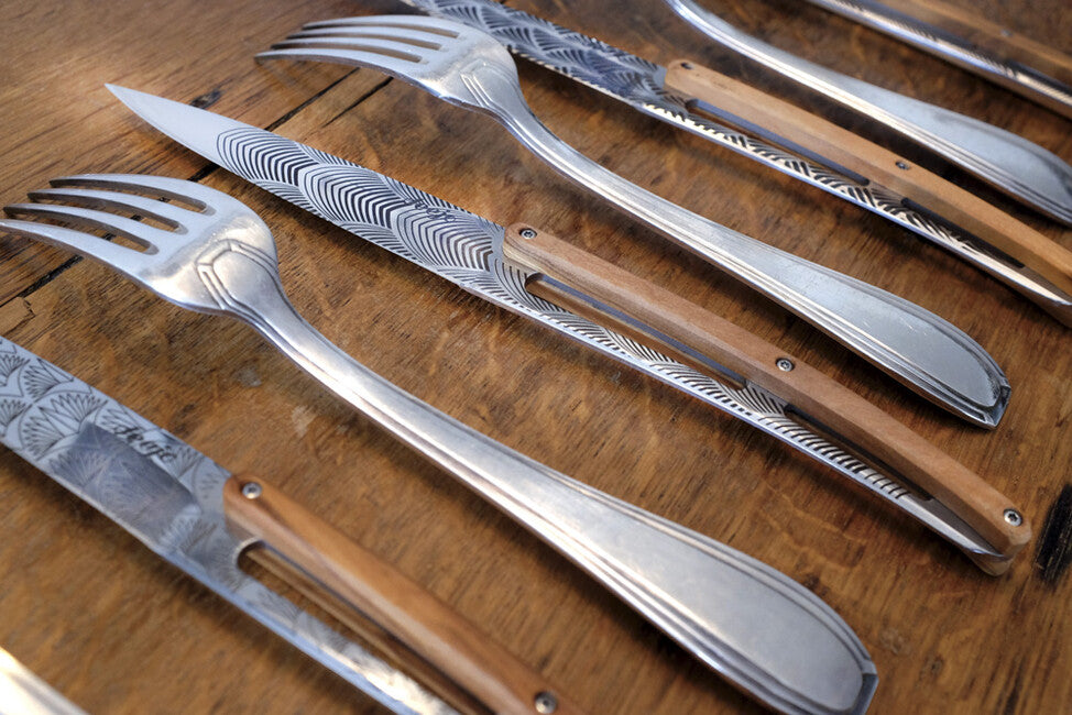 Deejo Set mit 6 steakmessern glänzende klinge aus olivenholz art-déco-design