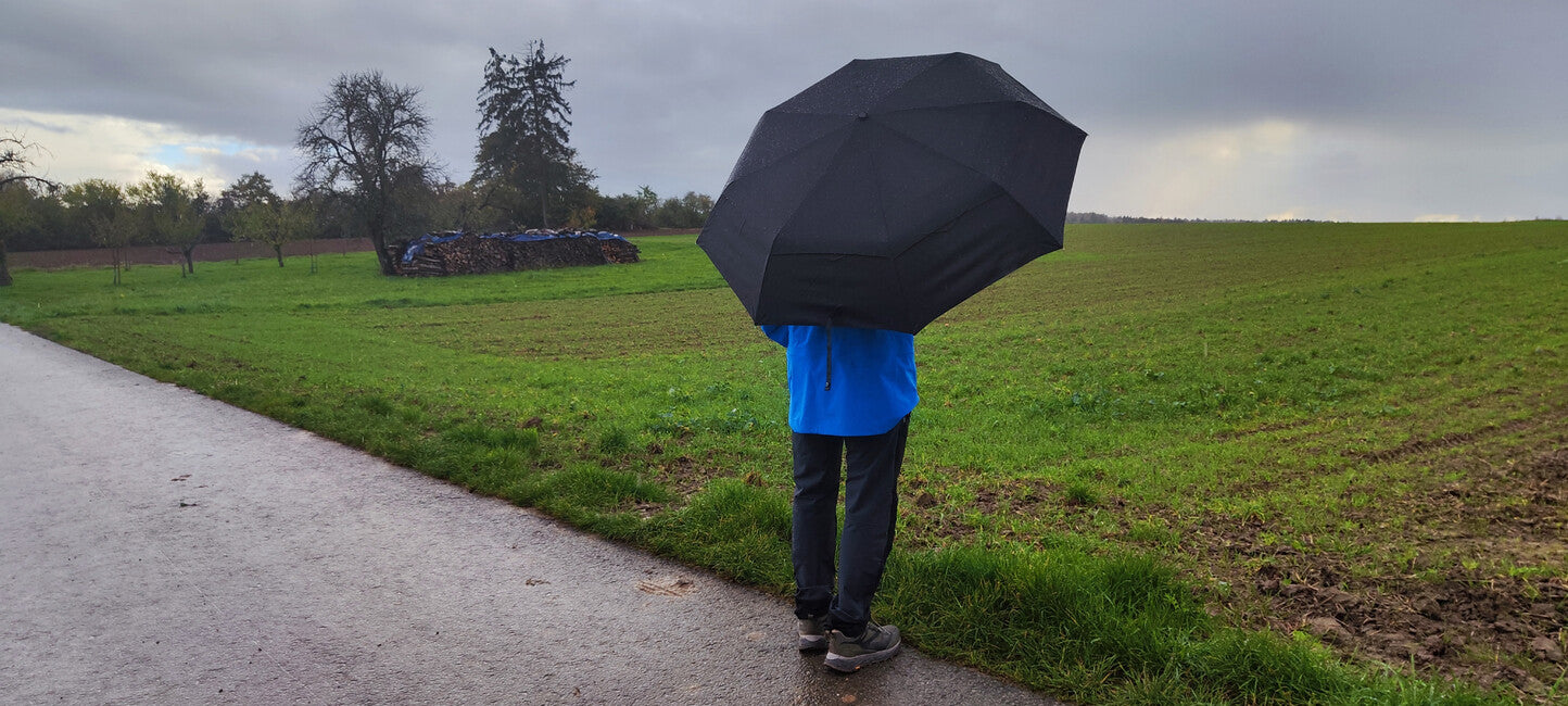 Origin Outdoors Wind-Trek windproof compact regenschirm mit glasfaserstäben und teflonbeschichtung L schwarz