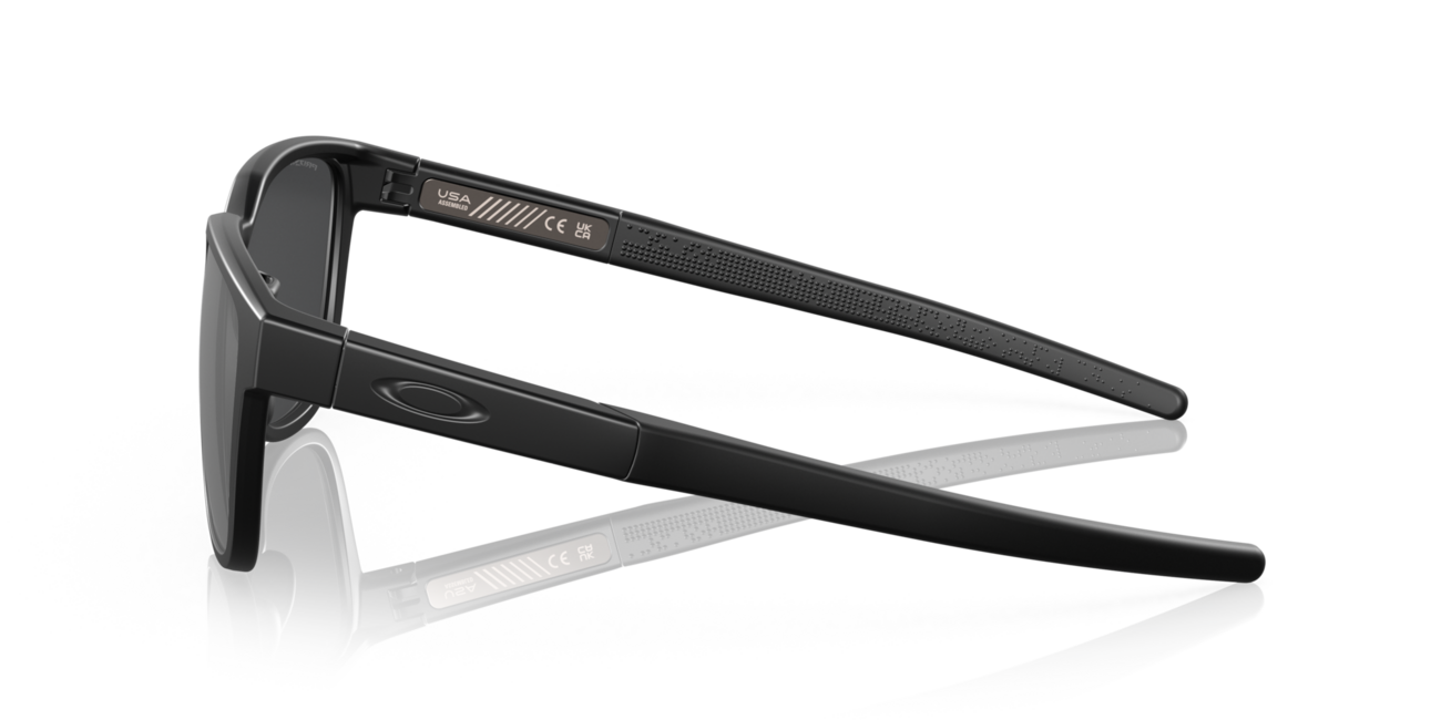 Oakley Actuator mit Rahmen Matte Black und mit Dias Prizm Black Polar 57