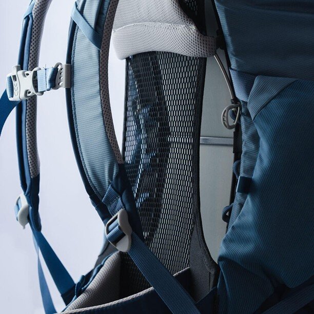 OSPREY Ace 38 II, blue hills