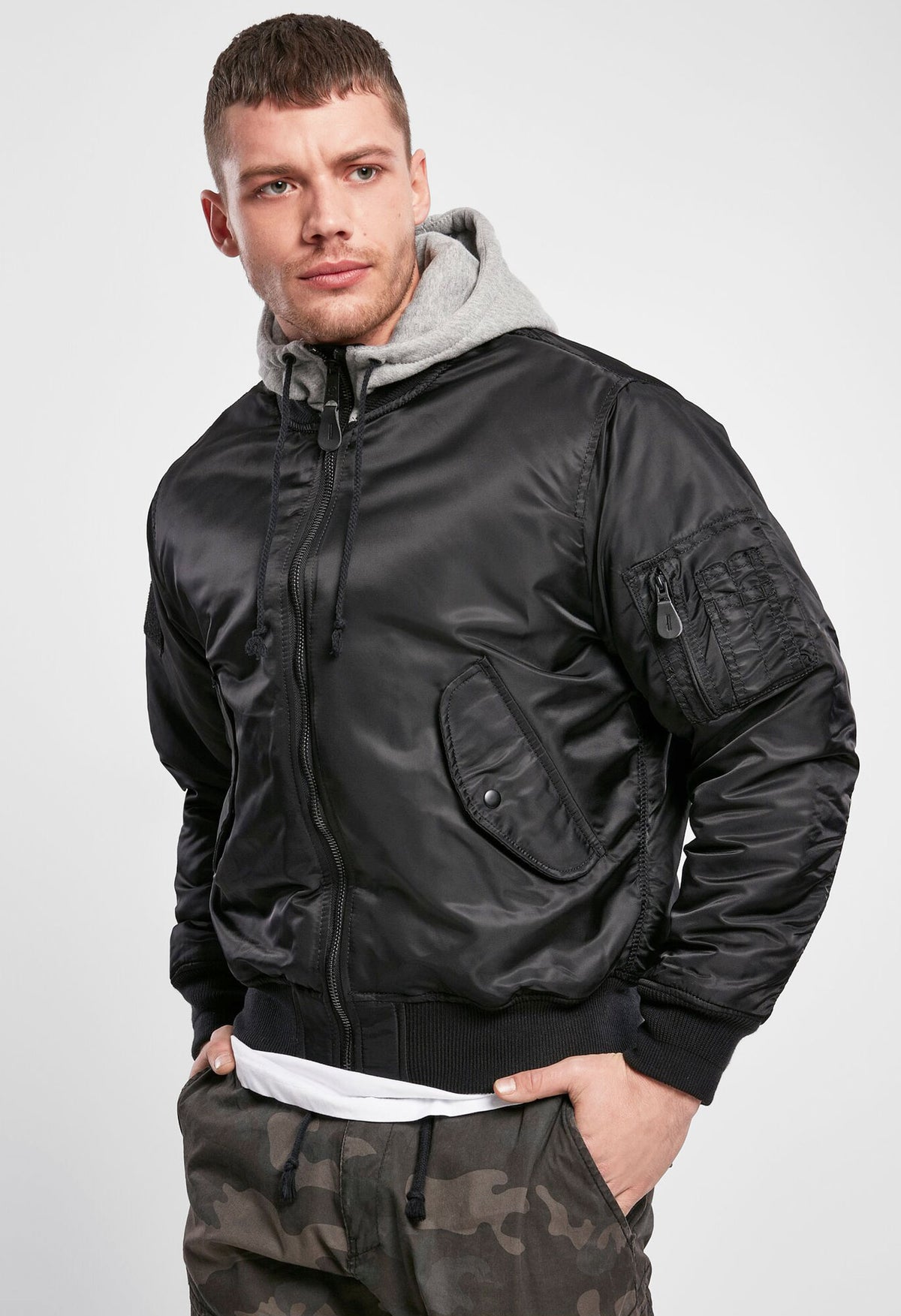 Brandit MA1 hooded bomber bunda, čierna-sivá