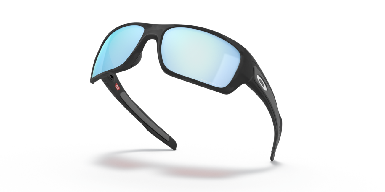 Oakley TURBINE Sonnenbrille mit Rahmen Matte Black Camo und mit Dias Prizm Deep Water Polar 65