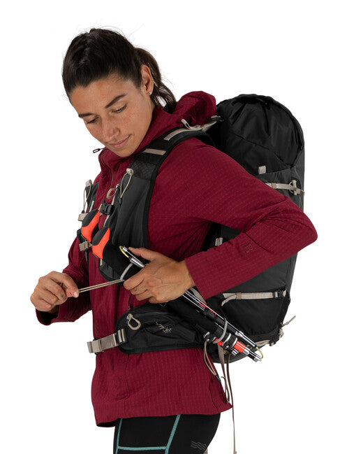Osprey Tempest Velocity 30 Backpack, Dark Charcoal/Chiru Tan