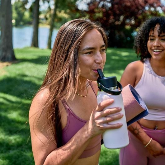 Hydro Flask Wide Flex Straw Cap Breite Thermosflasche mit Mundstück 32 OZ, schwarz