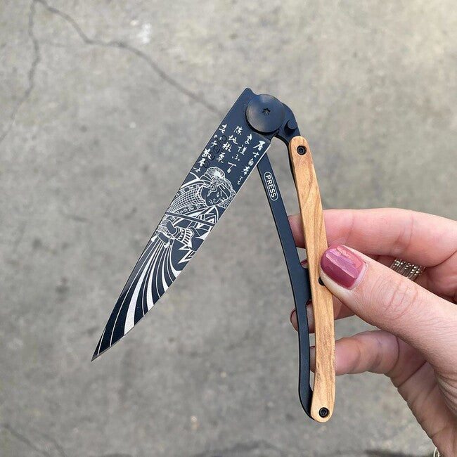 Deejo Schließmesser Tattoo Samourair Black olive wood