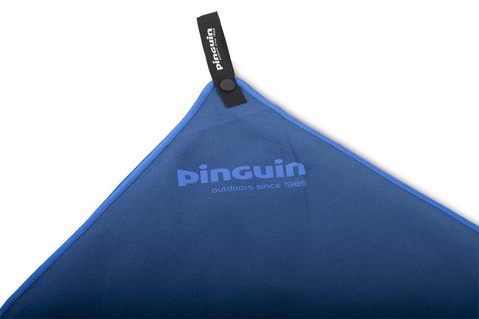 Pinguin Micro Handtuch Logo 75 x 150 cm blau