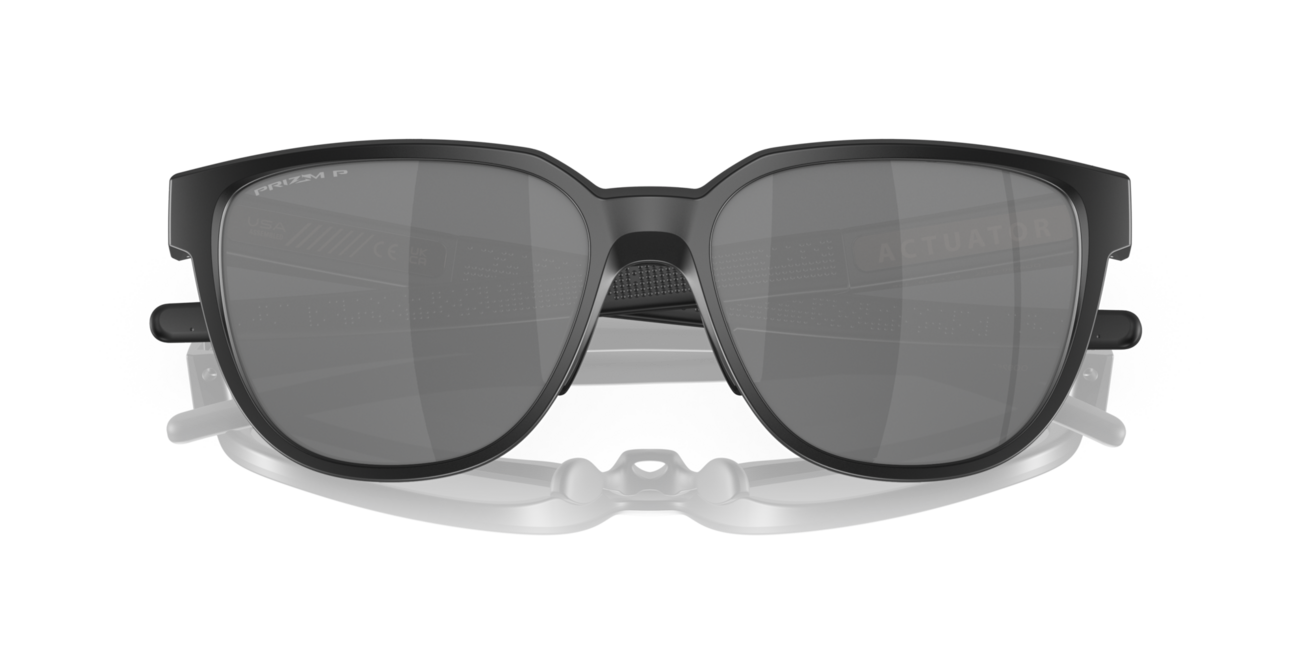 Oakley Actuator mit Rahmen Matte Black und mit Dias Prizm Black Polar 57