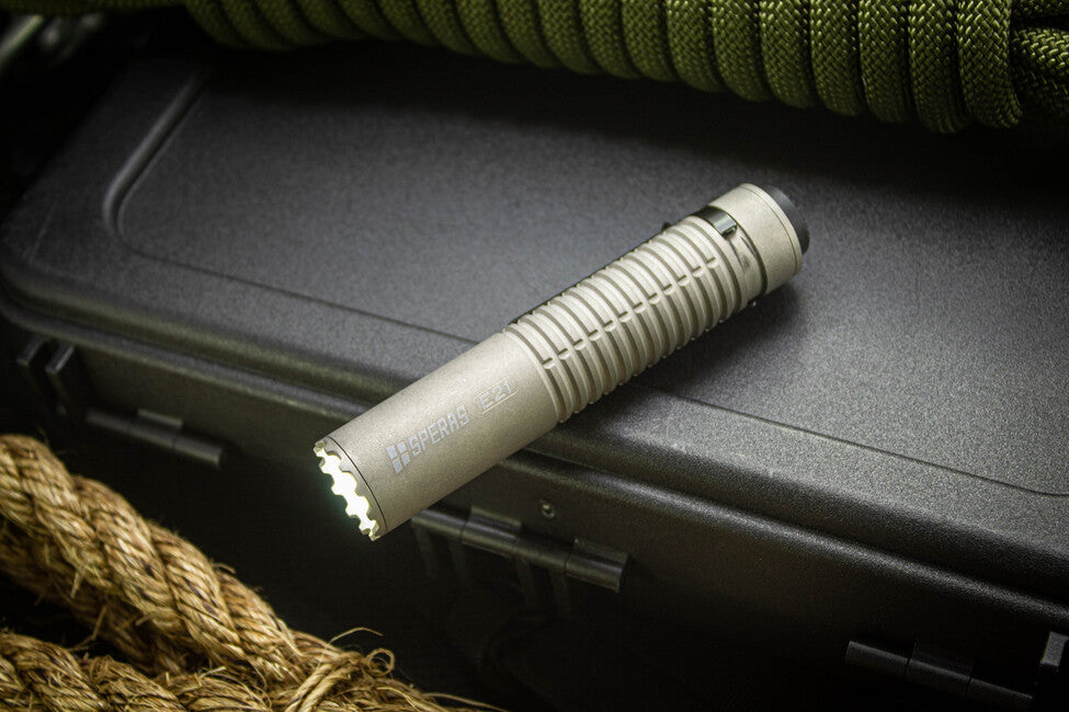 Speras Tactical Rechargeable Flashlight E21, Titanium