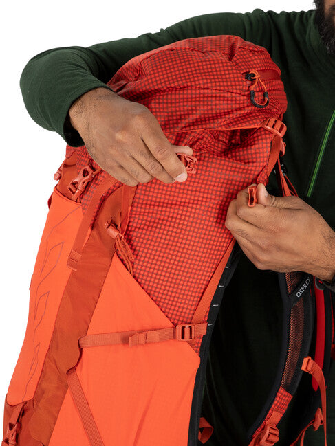 OSPREY turisticky Rucksack TALON PRO 40, mars orange