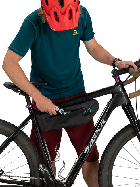 OSPREY Escapist Frame Bag Small, schwarz