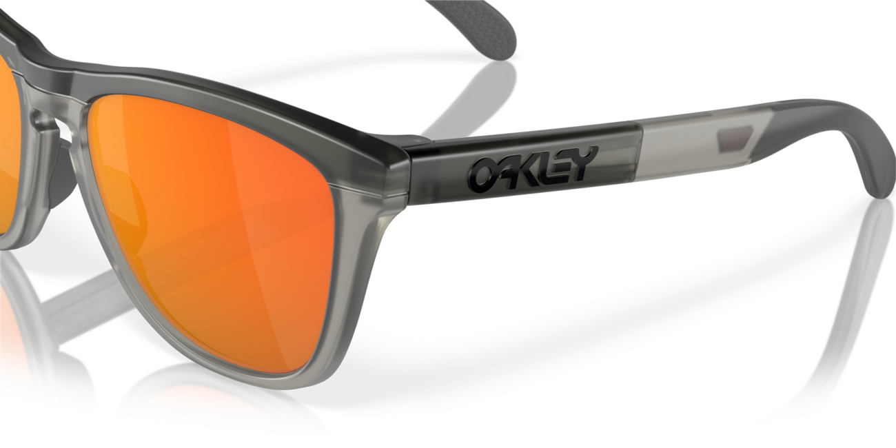 Oakley FROGSKINS RANGE Sonnenbrille mit Rahmen Matte Grey Smoke/Grey Ink und mit Dias Prizm Ruby 55