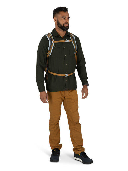 OSPREY Nebula Stadtrucksack, green tunnel/brindle brown