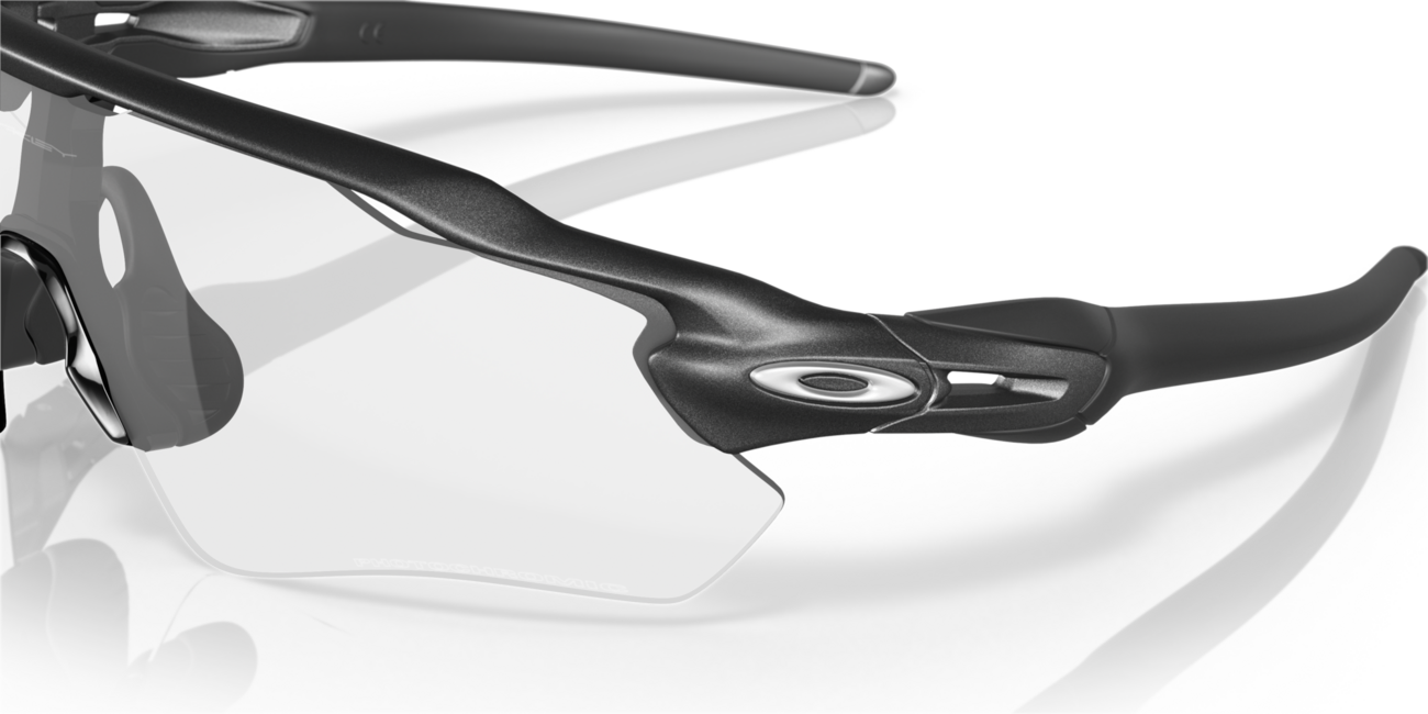 Oakley RADAR EV PATH Fotochrome Brille mit Rahmen Steel und mit Dias Clear 50% Black Irid Photo