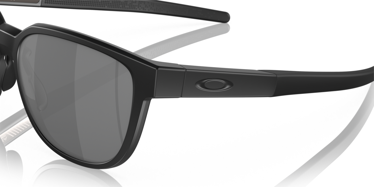 Oakley Actuator mit Rahmen Matte Black und mit Dias Prizm Black Polar 57