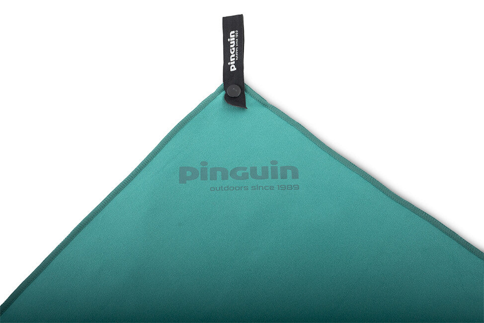 Pinguin Micro Handtuch Logo 75 x 150 cm rot