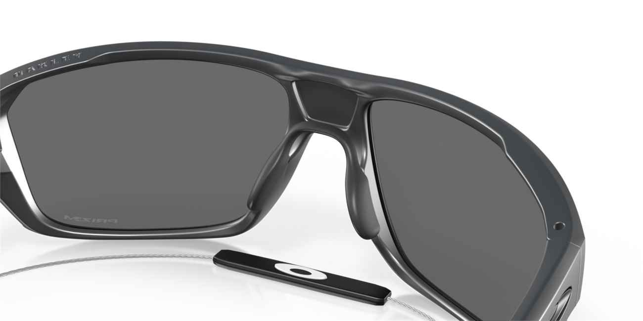 Oakley SPLIT SHOT mit Rahmen Mate Carbon und mit Dias Prizm Black 64