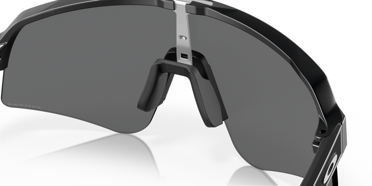 Oakley SUTRO LITE SWEEP Sonnenbrille mit Rahmen Matte Black und mit Dias Prizm Black