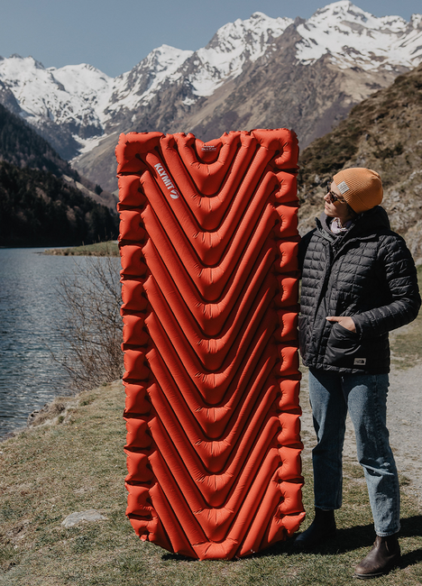 Klymit Static V Luxe Insulated Sleeping Pad, Red