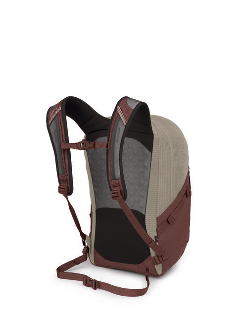 OSPREY Quasar 28 city-rucksack sägemehlbraun/rosinrot