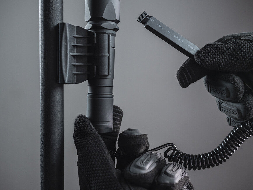 ArmyTek Dobermann Extended taktisches set mit licht