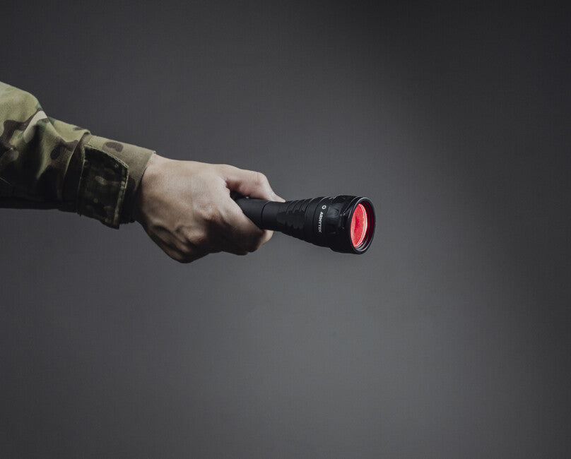 ArmyTek Predator Pro Magnet USB Extended taktisches set, warmweiß