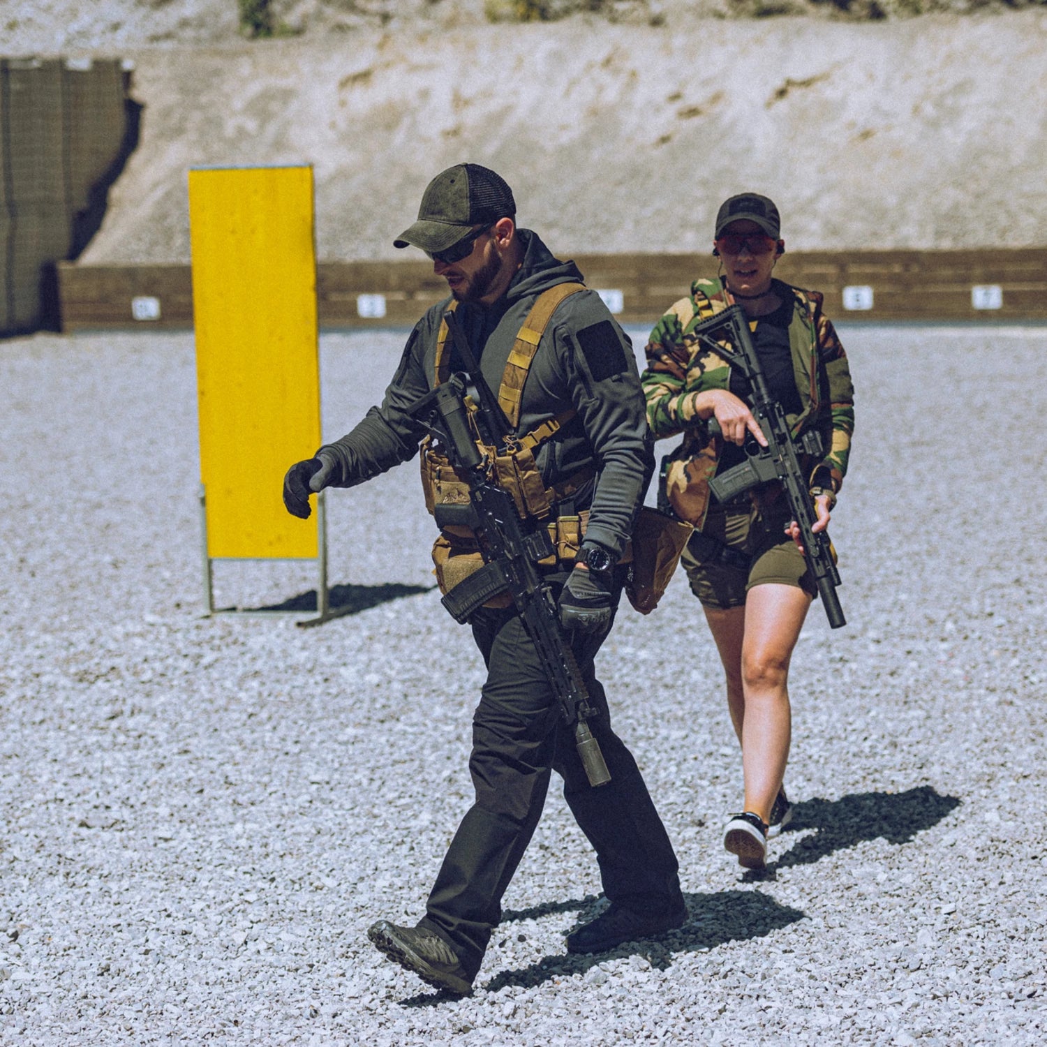 Helikon-Tex Range Hoodie mikina TopCool, sivá/čierna – v použití 2