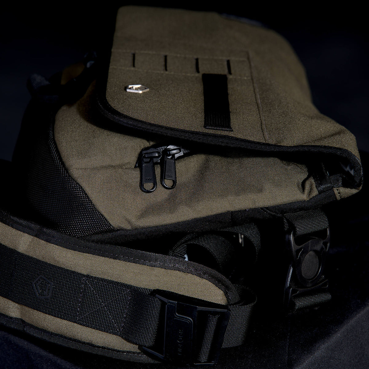 Pentagon Tasche Consul Side Messenger, dunkelgrau