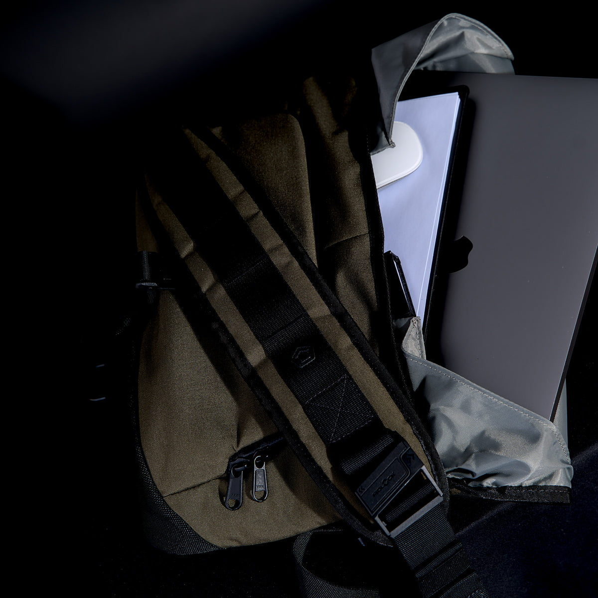 Pentagon Tasche Consul Side Messenger, dunkelgrau