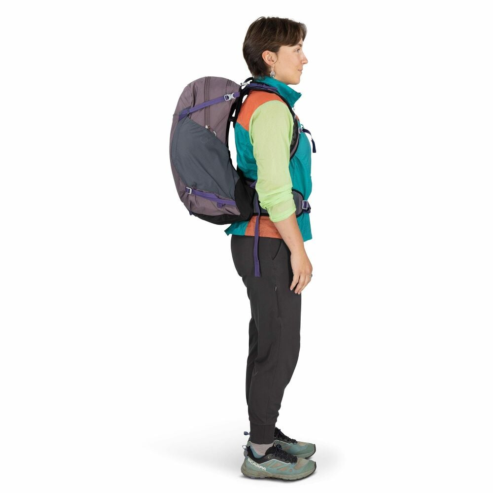 OSPREY HIKELITE 28 turistický batoh, raven black