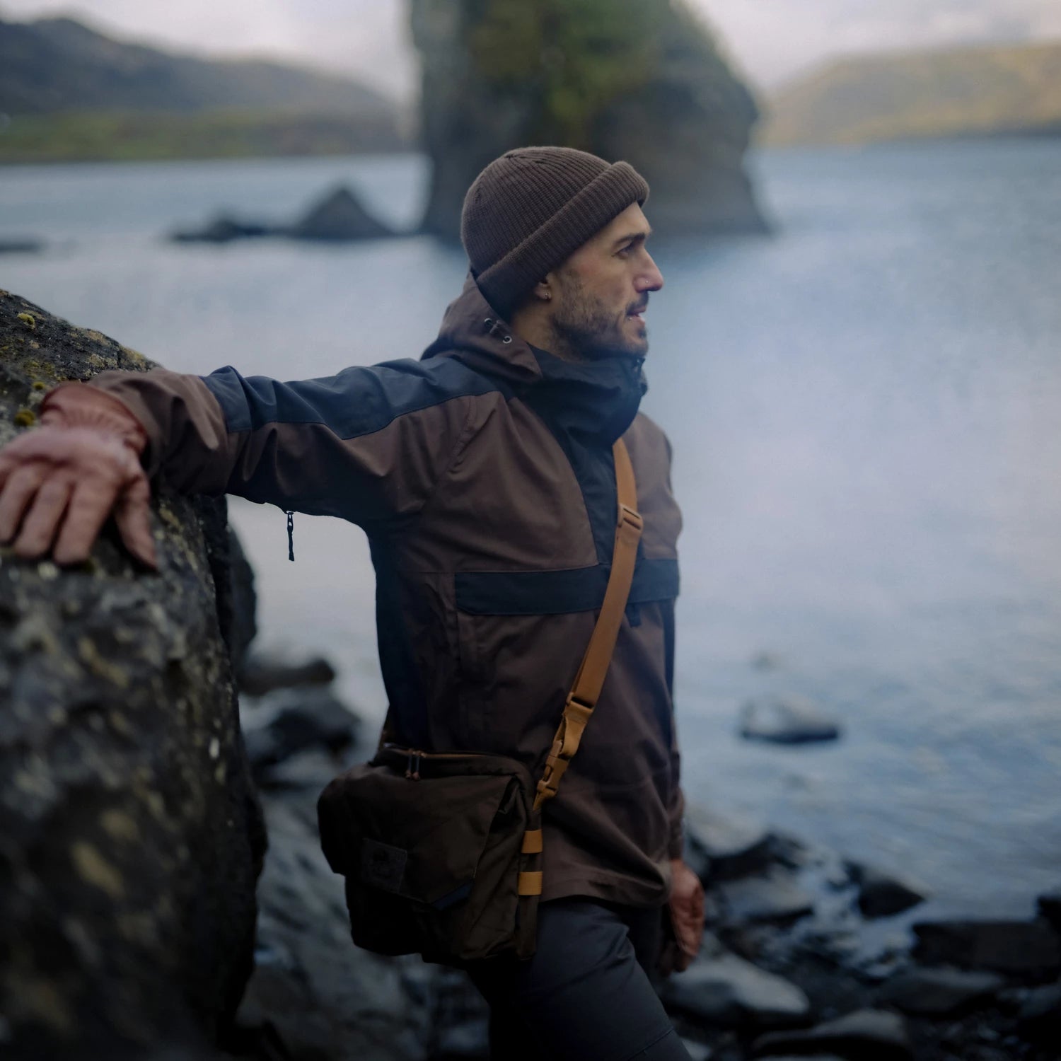 Helikon-Tex WOODSMAN Anorak bunda, Earth Brown / Black – v použití 2