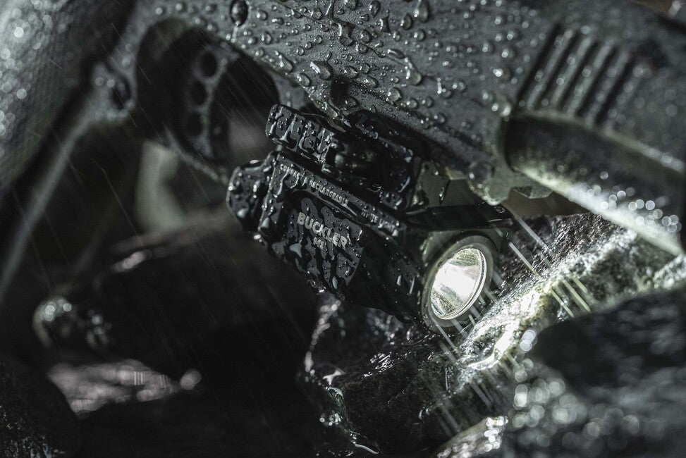 Armytek Buckler M1 waffenlampe 700lm kompakte wiederaufladbare