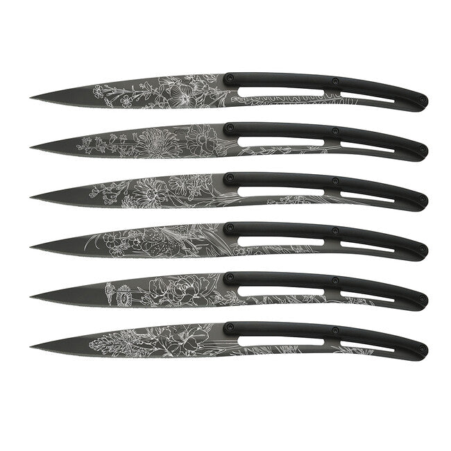 Deejo Set mit 6 Steakmessern, klinge aus schwarzem titan, gezahnter kante, griff aus schwarzem abs, design blossom