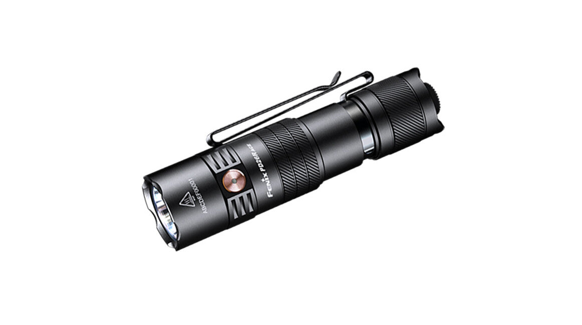 Fenix PD26R ACE kompakte taktische taschenlampe
