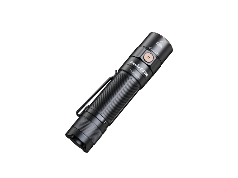 Fenix E35R wiederaufladbare Taschenlampe und weißer Diffusor AOD-S V2.0