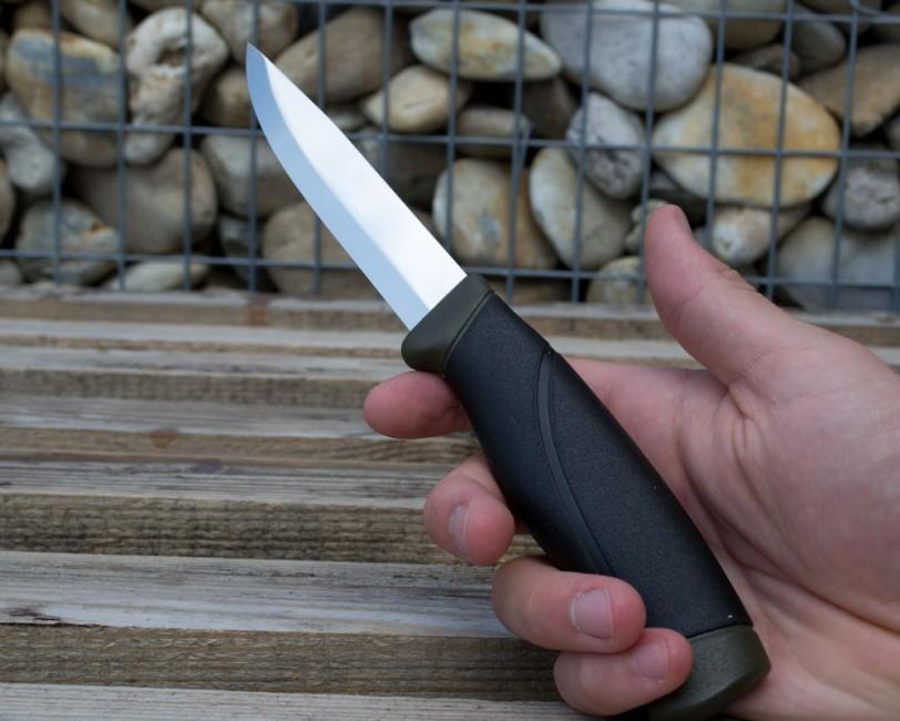 Mora of Sweden Companion HeavyDuty MG messer oliv