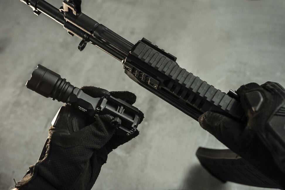 Armytek Parma C2 Pro kompakte wiederaufladbare waffenlampe 1500lm