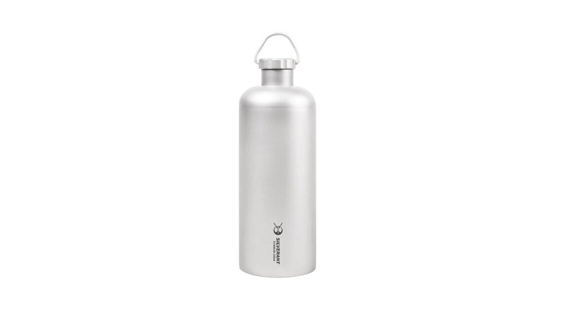 Silverant Titanium Flasche mit Schlaufe am Verschluss 600 ml