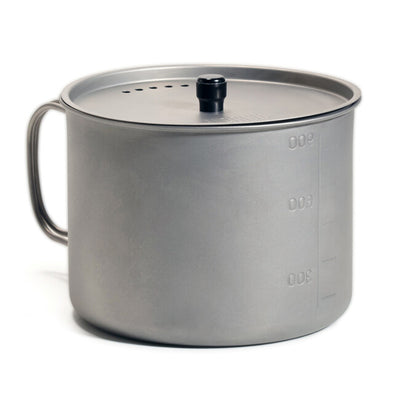 Titanbecher