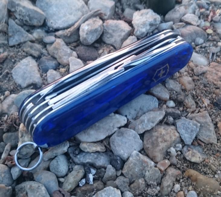 Victorinox Huntsman taschenmesser transparent 91mm blau
